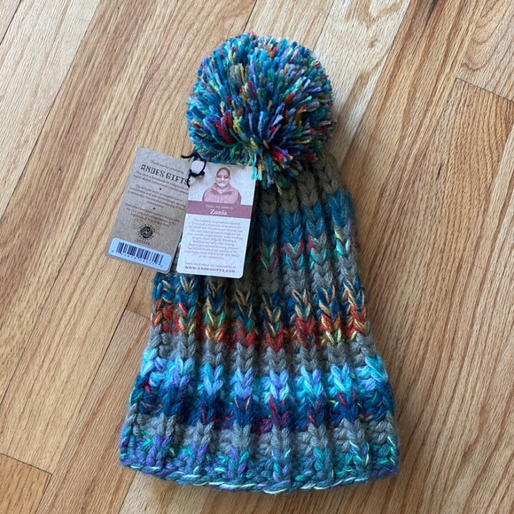 ANDES Fair Trade & Handmade HAT - Picture 2 of 10